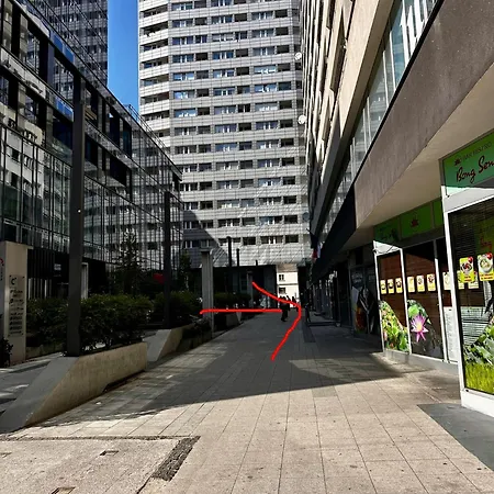 Apartament 3 *